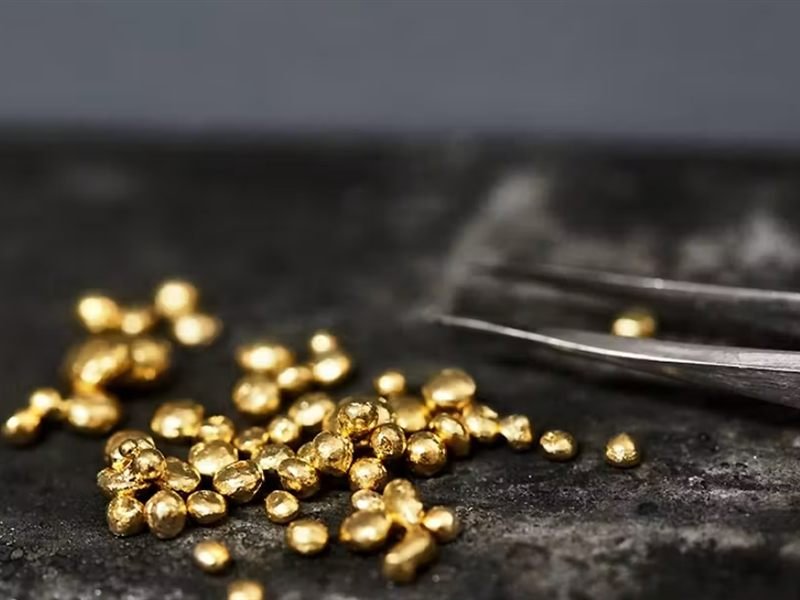 We Buy Gold & Diamonds at Yaneth Reyes